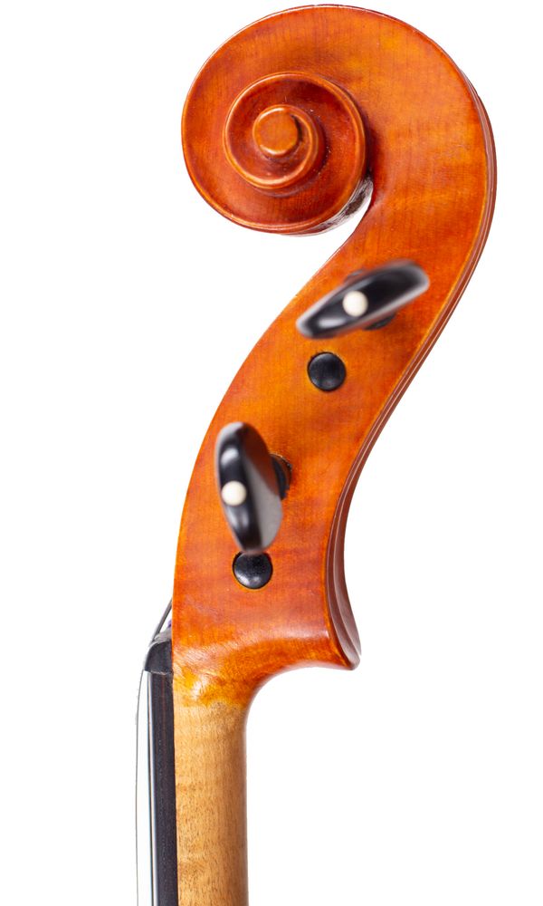 A viola by T. J. Greever, Leicester, 1980 - scroll