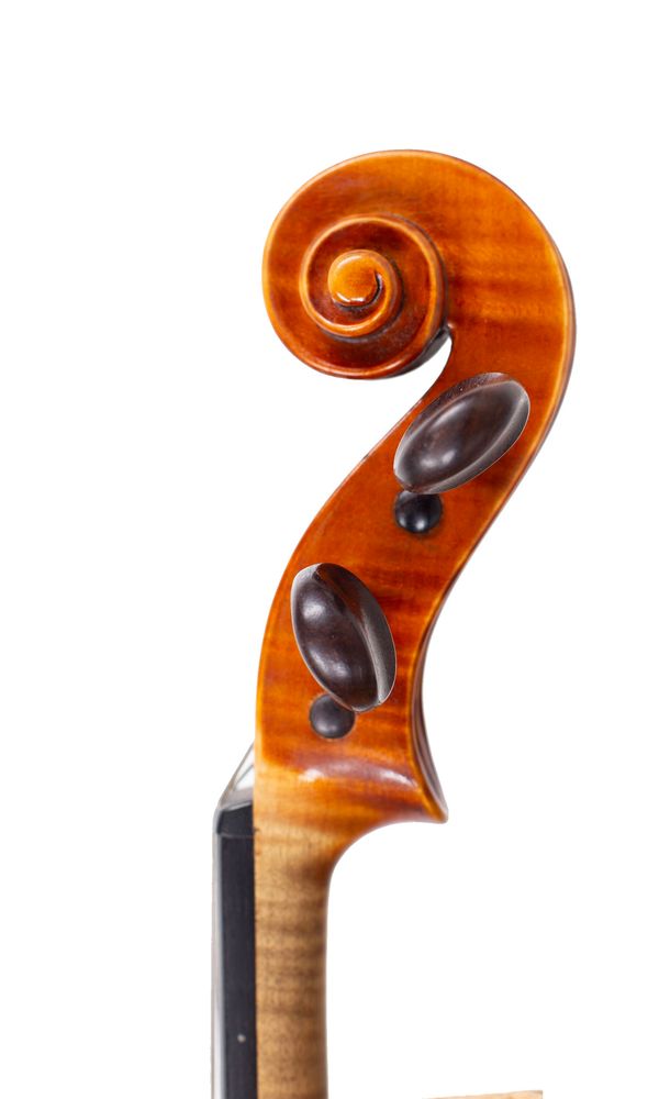 A violin by Thomas Earle Hesketh, Manchester, 1933 - scroll