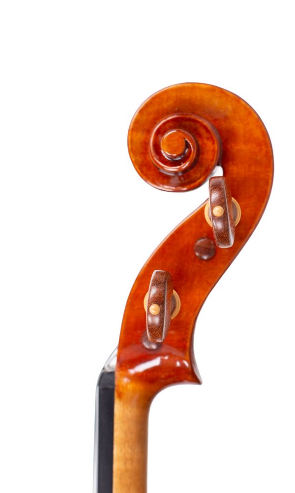 A violin by Antonio Donato, Islip, New York, 2022 - scroll