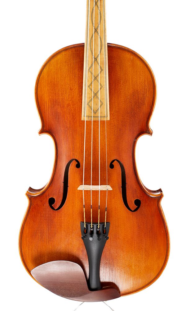 A viola, unlabelled
