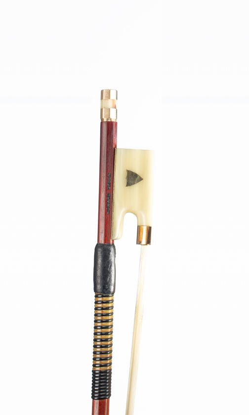 A gold and horn-mounted violin bow by Howard Green, Fife, circa 2010