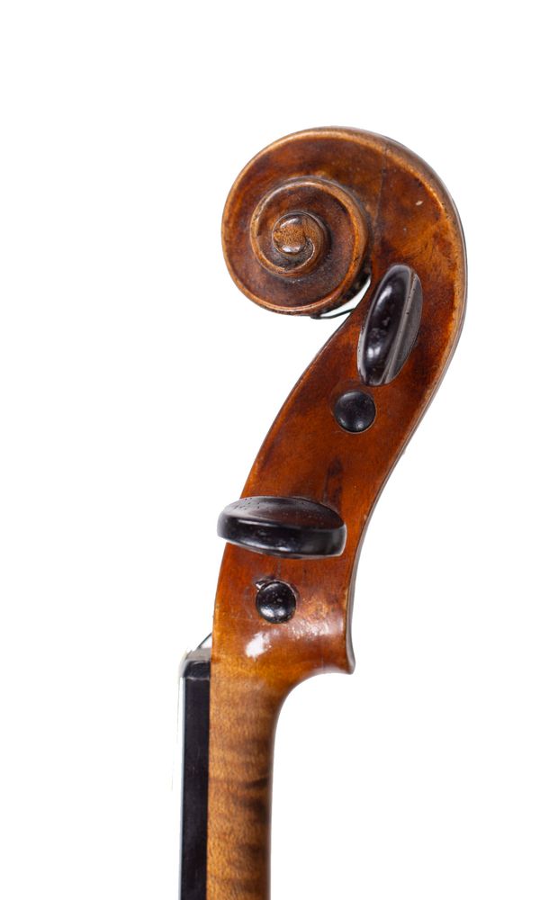 A violin by Edward Pamphilon, circa 1690 - scroll