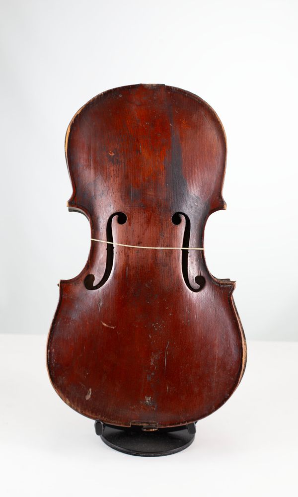 A viola body, labelled Button & Whittaker