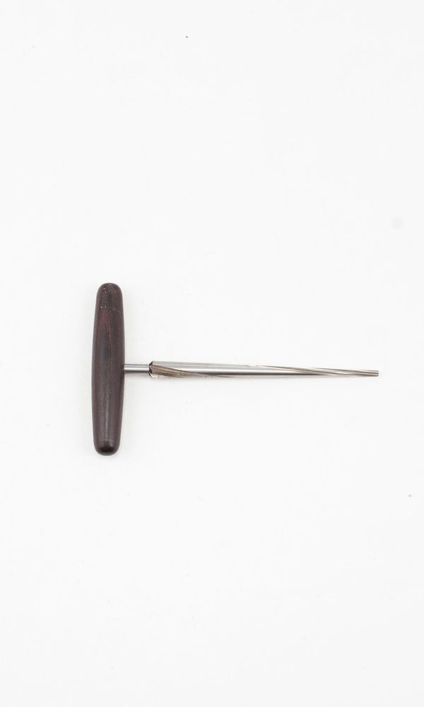 A spiral violin/viola peg reamer 1:20, branded Dick
