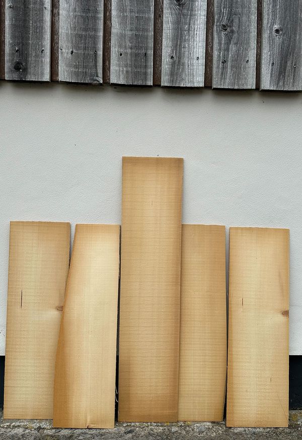 Twelve soundboard pieces for guitar / half edging, spruce