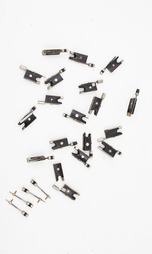 A small quantity of frogs and adjusters