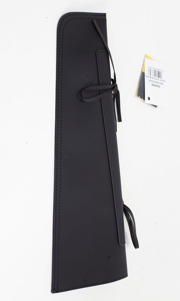 A bass bow quiver