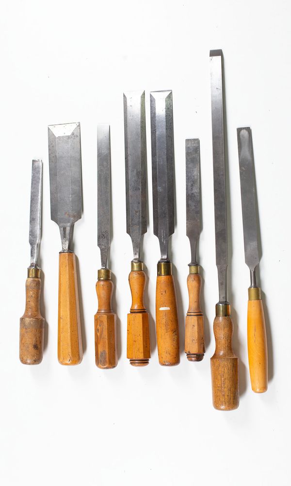 Ten chisels / gouges