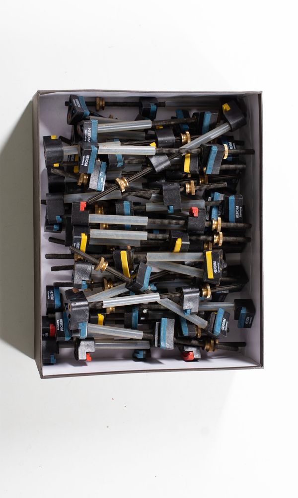 A bundle of cello closing clamps - Photo 2
