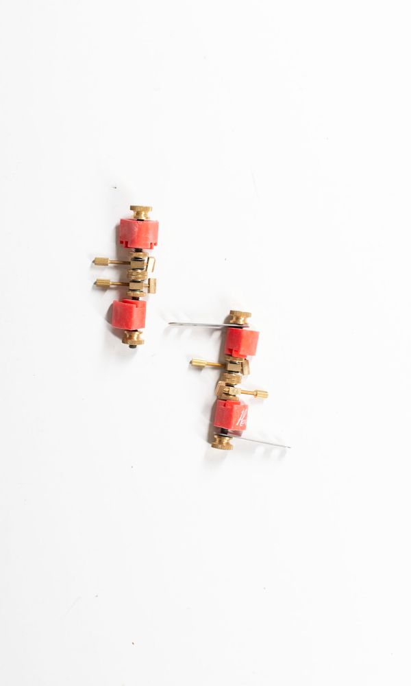 A set of rib corner clamps