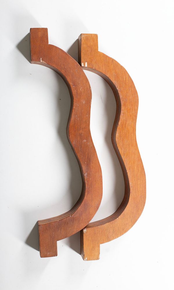 A plaster cast frame