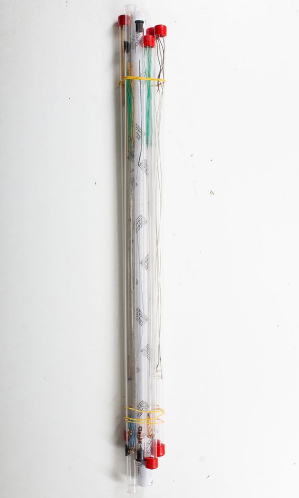 A bundle of strings - Photo 2