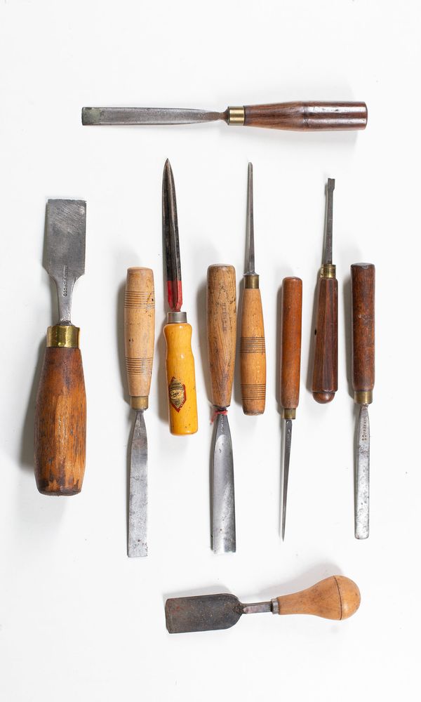 Ten chisels / gouges