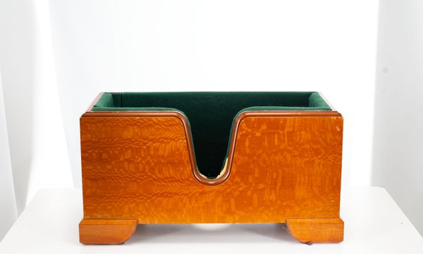 A cello stand box