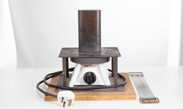 A bending iron