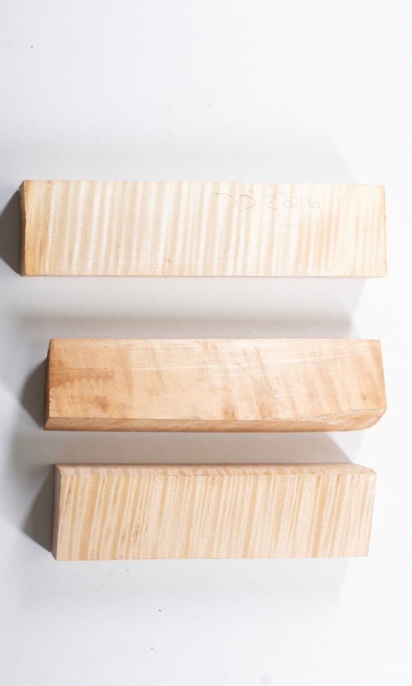 Ten maple neck/scroll blanks - Photo 2