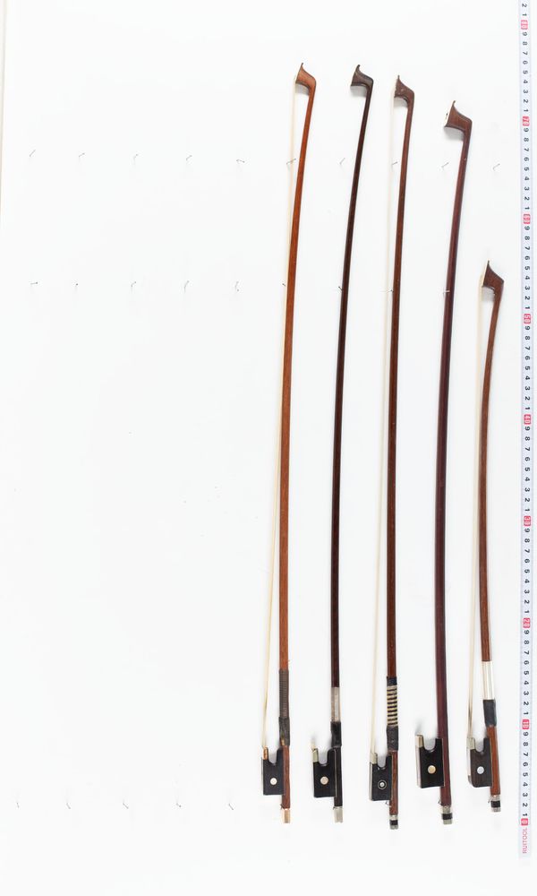 A bundle of fifteen bows - Photo 2