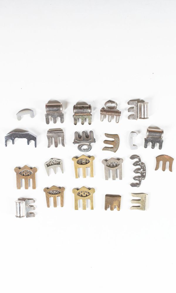 A bundle of mutes, varying sizes