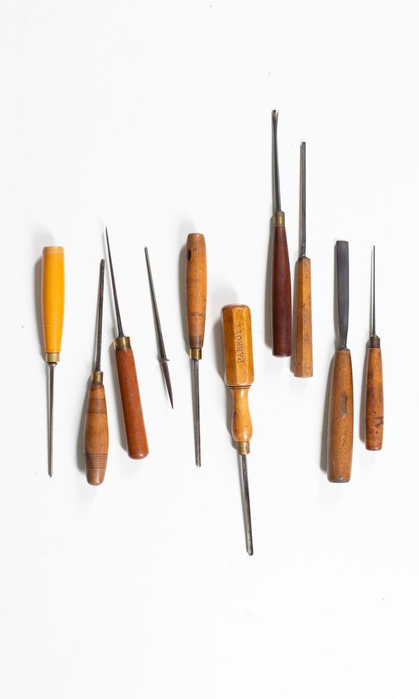 Ten chisels / gouges