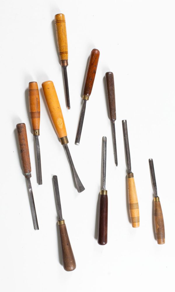 Ten chisels / gouges