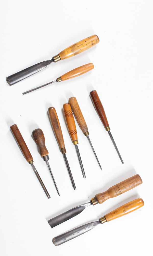 Ten chisels / gouges