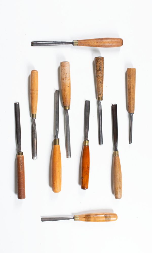 Ten chisels / gouges