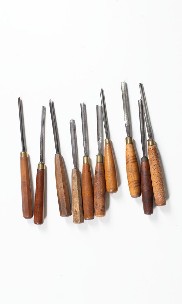 Ten chisels / gouges