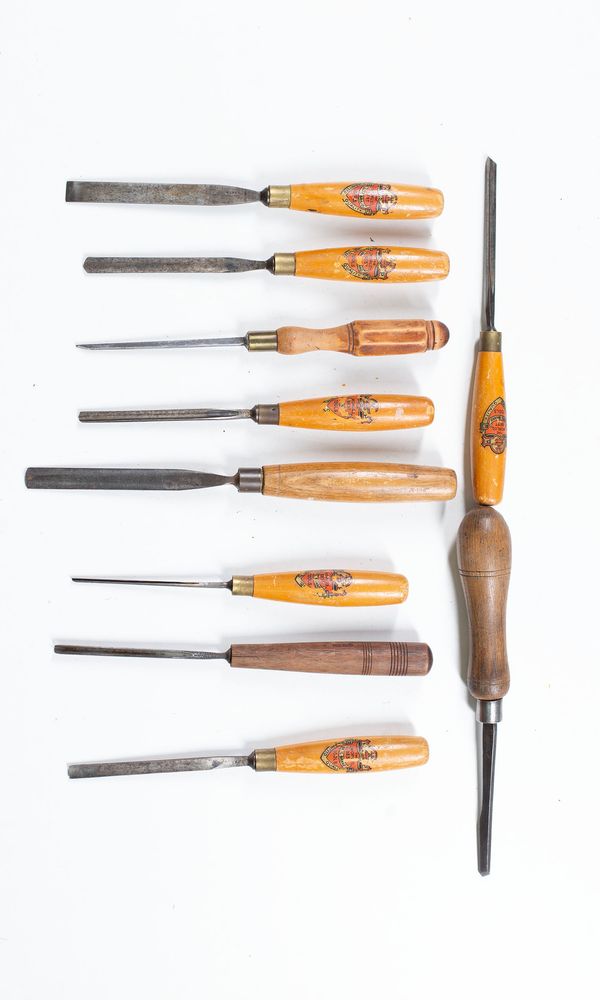 Ten chisels / gouges