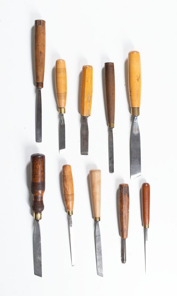 Ten chisels / gouges