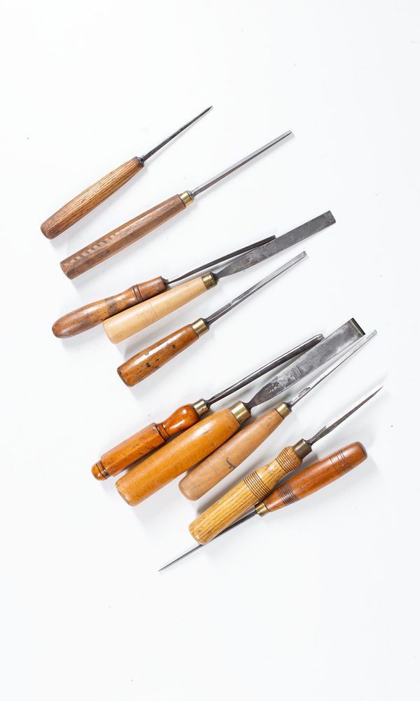 Ten chisels / gouges