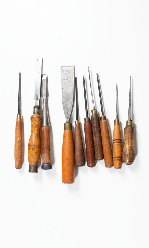 Ten chisels / gouges
