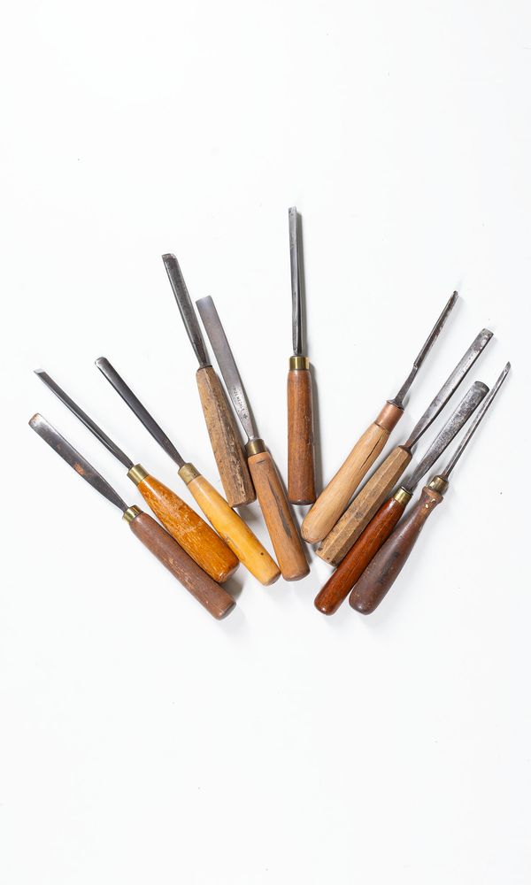 Ten chisels / gouges