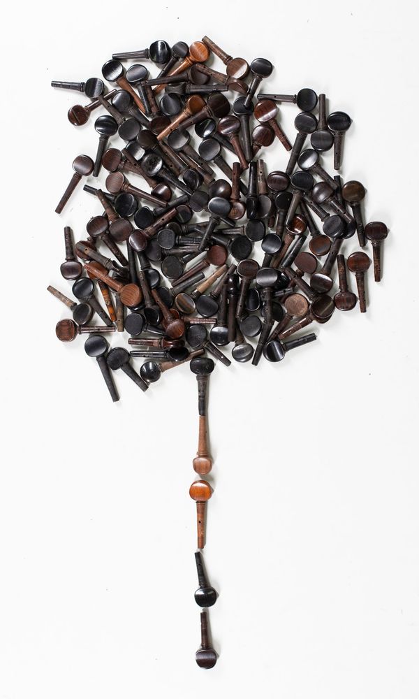 A bundle of one-hundred violin pegs, varying sizes