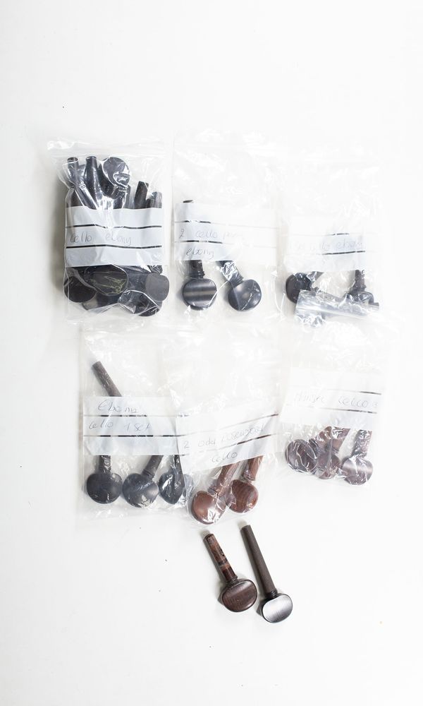 A bundle of cello pegs - Photo 2