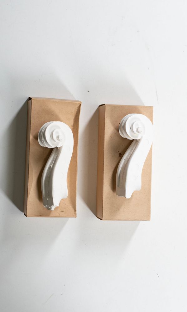 Two Maggini scroll casts