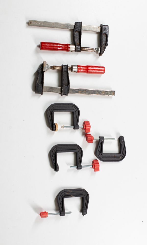 A large quantity of clamps