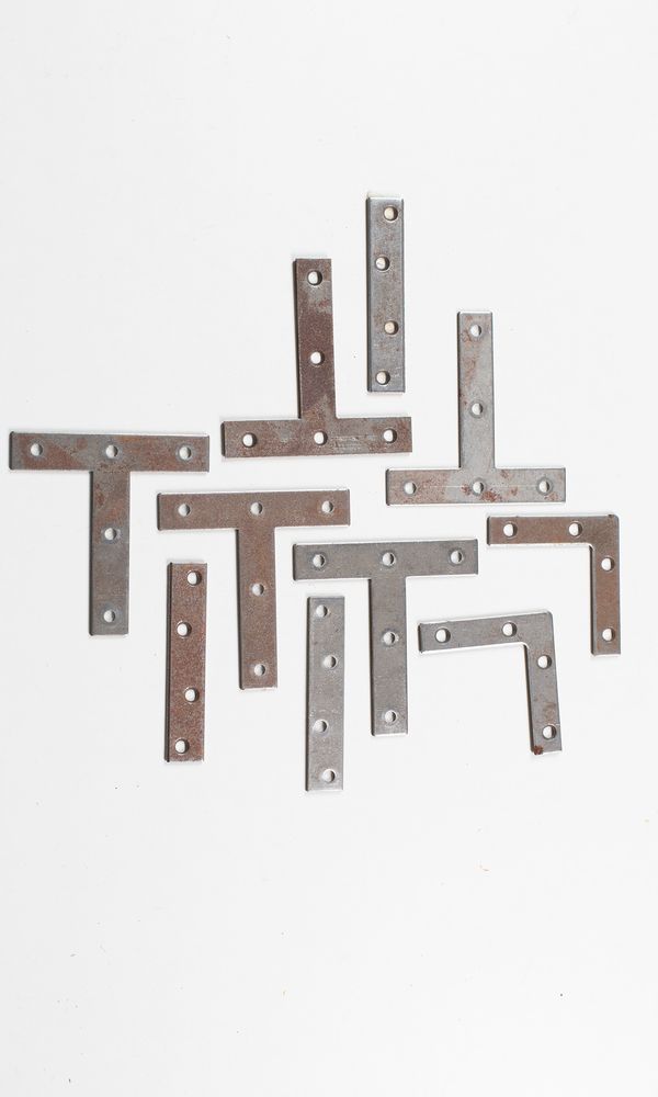 A small quantity of repair brackets