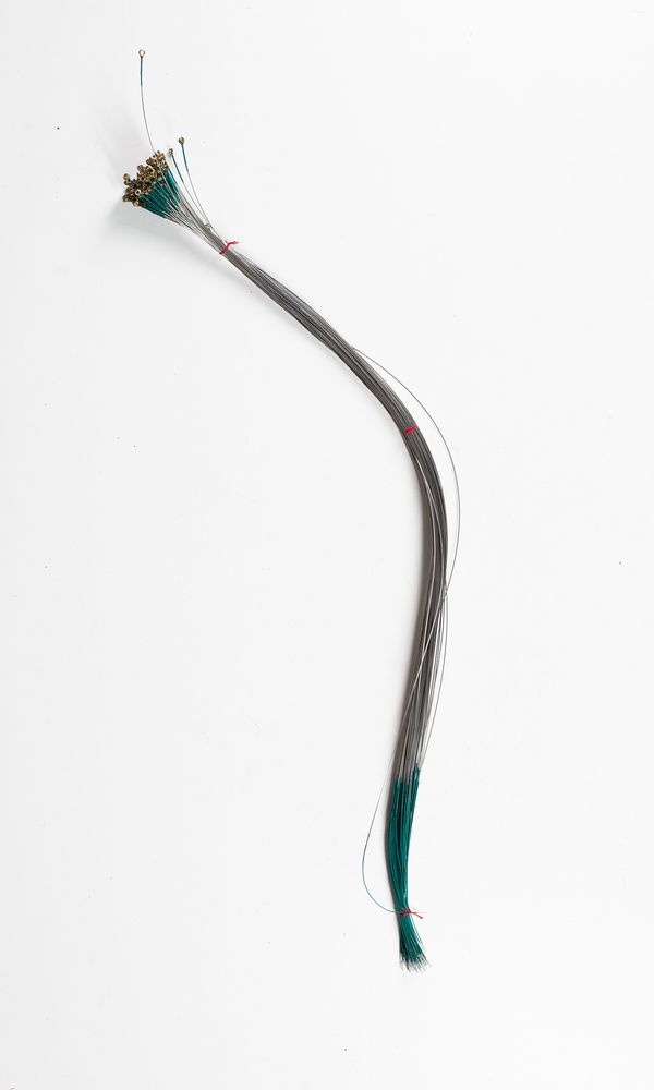 One-hundred and three violin D strings