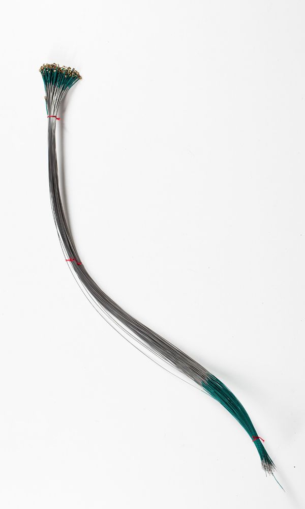 One-hundred and three violin D strings