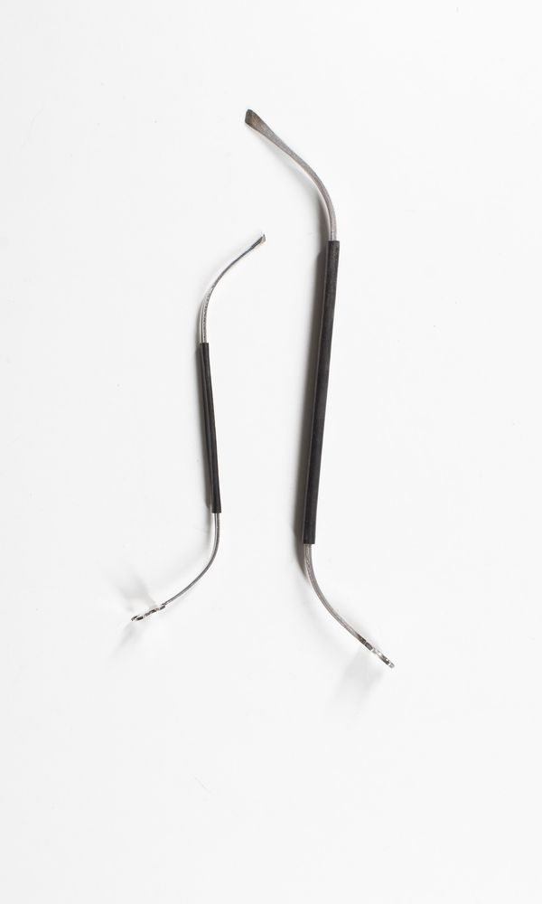 One cello and one violin, soundpost setters