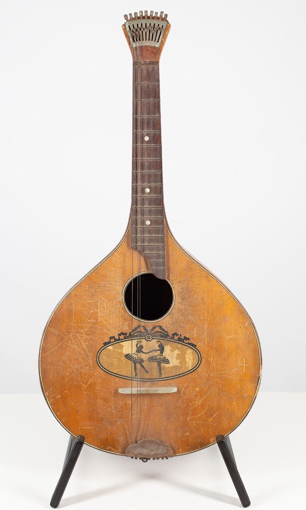 A waldzither/cittern, unlabelled