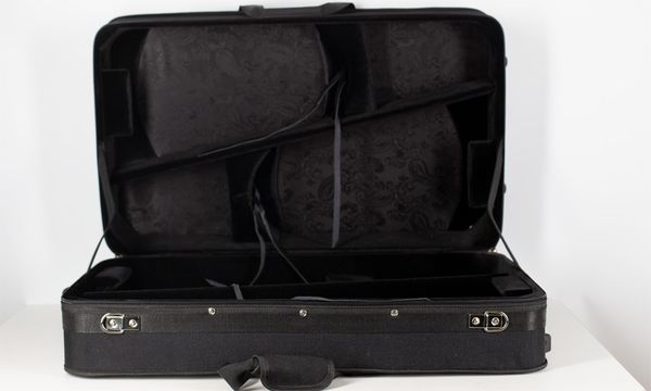 A quadruple violin case