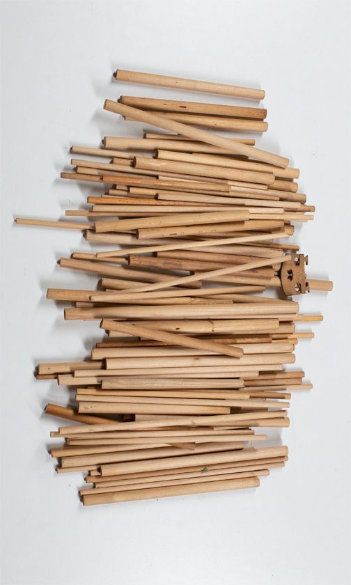 A large quantity of sound post dowels