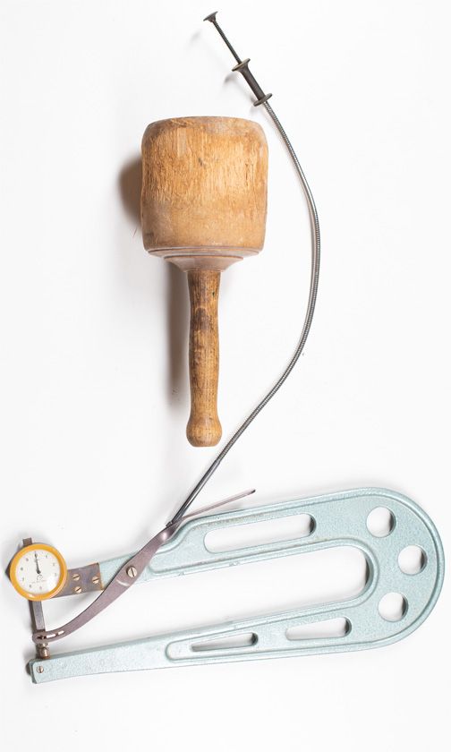 Four clamps, one mallet, one thickness gauge and one sound post retriever