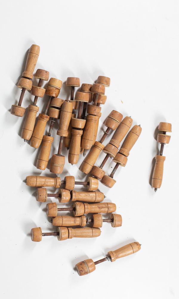 Twenty violin clamps