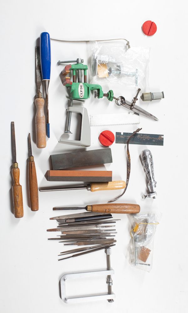A large quantity of workshop tools