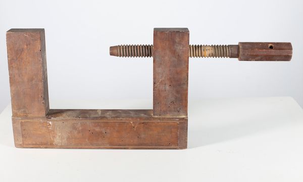 A bench clamp