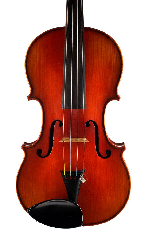 A violin, labelled Pique