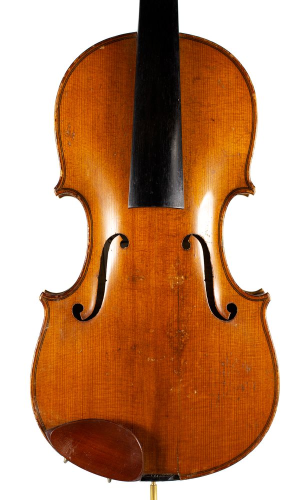 A violin, labelled El Tesoro