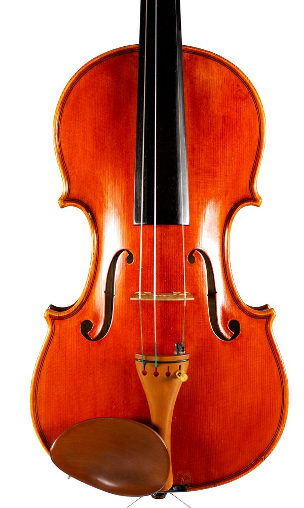 A violin, labelled Otello Bignami